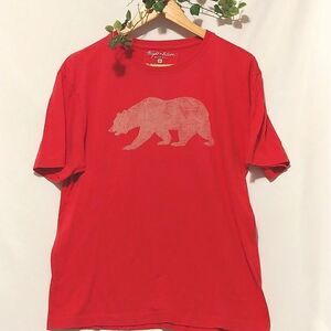 Wright and Ditson. Graphic T-shirt. Size Medium. Great Condition!